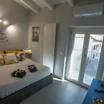 La Perla Sul Apartment *