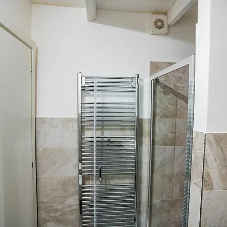 La Perla Sul Apartment *